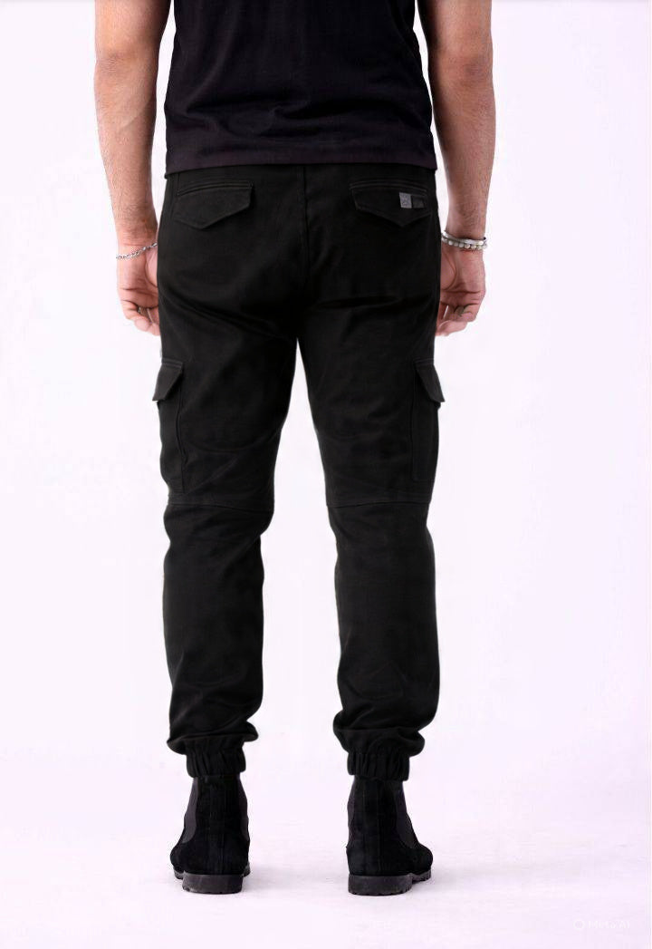 Cargo Trouser in Black Color